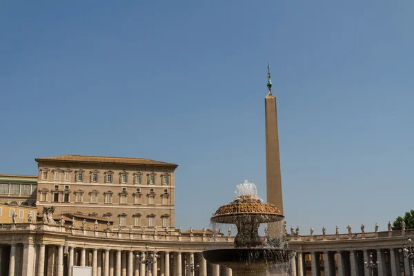 바티칸, 로마, 이탈리아에서 바티칸에서에서 건물. S의 부분 — 스톡 사진