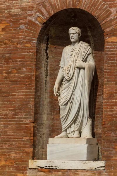 Rome, de consulta gebouw in vierkante quirinale. — Stockfoto