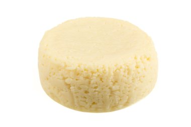 Beyaz arkaplanda izole edilmiş peynir