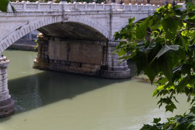 Roma köprüleri