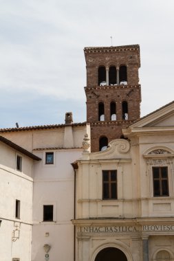 Roma, İtalya. Tiber Adası (Isola tibertina) görüntülemek Bazilikası