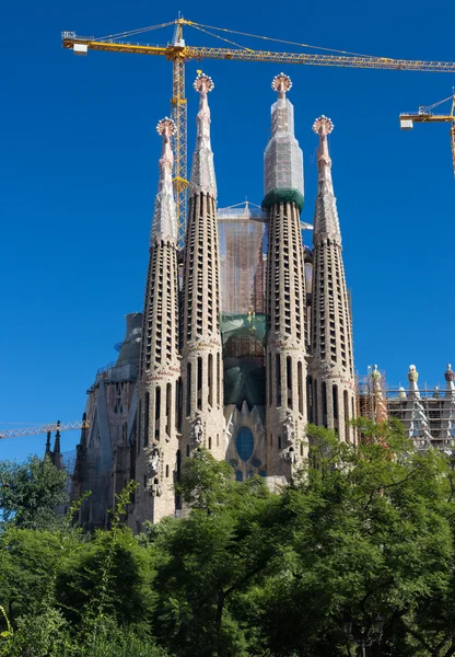 BARCELONA SPAGNA - 28 OTTOBRE: La Sagrada Familia - l'imponente cattedrale progettata da Gaudi — Foto Stock