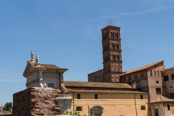 Grote kerk in het centrum van rome, Italië. — Stockfoto