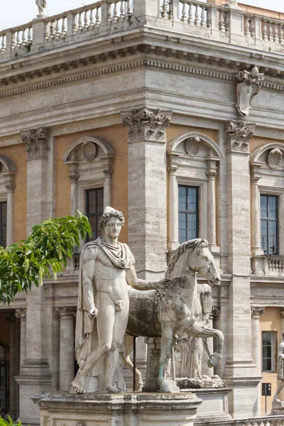 Campidoglio náměstí (piazza del campidoglio) v Římě, Itálie — Stock fotografie