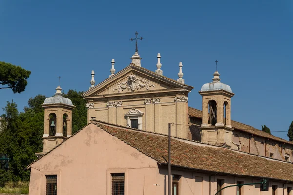 Grande église dans le centre de Rome, Italie . — Photo