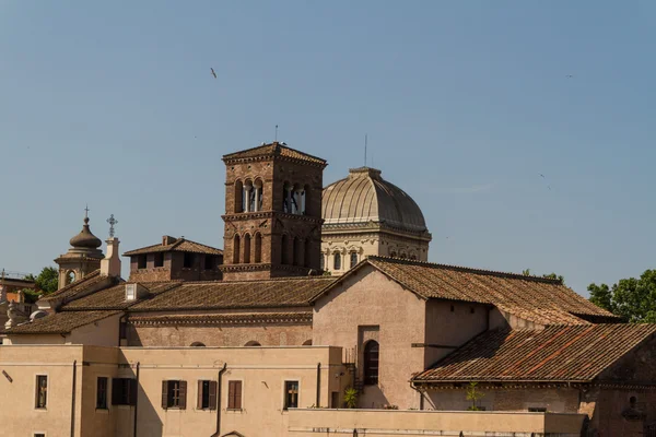 Rome, Włochy. typowe formy architektoniczne starego miasta — Zdjęcie stockowe