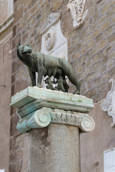 폐허 건축 및 로마, 이탈리아에서 고 대 열 — 스톡 사진