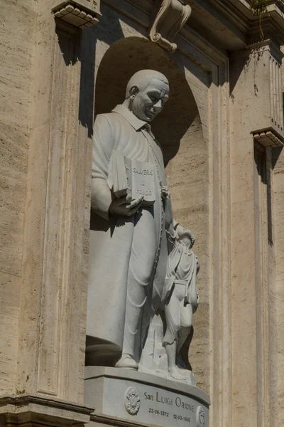 Grote kerk in het centrum van rome, Italië. — Stockfoto