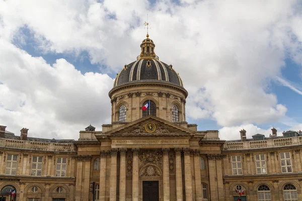 Edificio histórico en París Francia — Foto de Stock