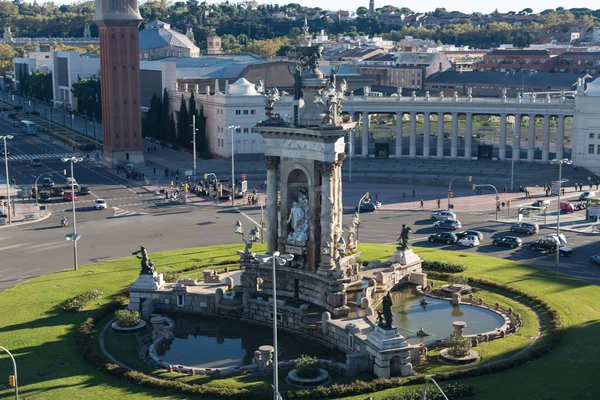 Plaza de espana fontän med nationella palace i bakgrunden, bar — Stockfoto