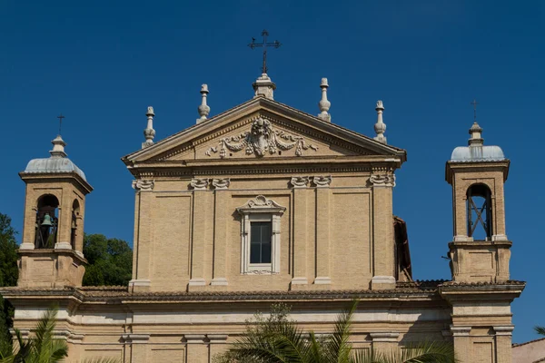 Grande église dans le centre de Rome, Italie . — Photo