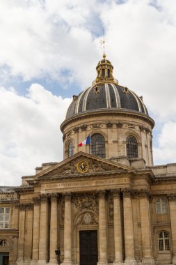 Tarihi bina Paris'te Fransa