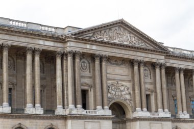 Tarihi bina Paris'te Fransa