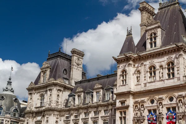 Ιστορικό κτήριο στο Παρίσι Γαλλία — Φωτογραφία Αρχείου