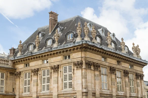 Edificio histórico en París Francia — Foto de Stock