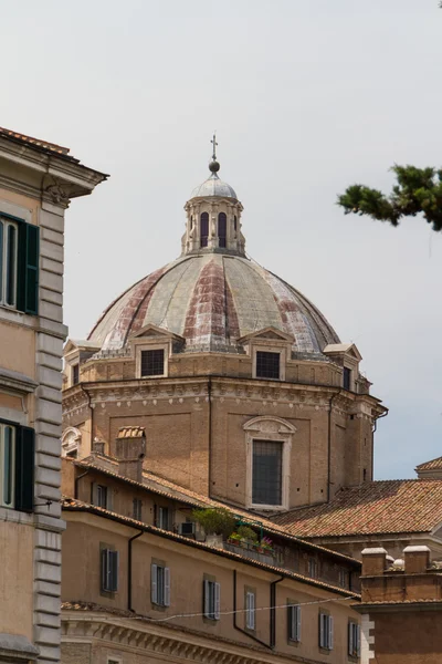 Grande igreja no centro de Roma, Itália . — Fotografia de Stock