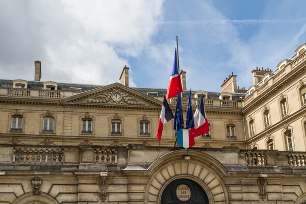 Tarihi bina Paris'te Fransa — Stok fotoğraf