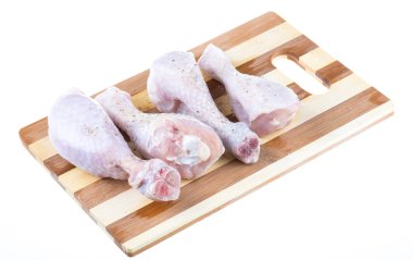taze çiğ tavuk budu yakın çekim