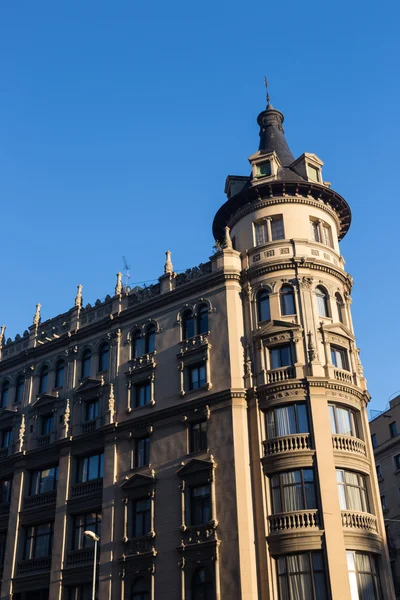 Fachadas de edificios de gran interés arquitectónico en la ciudad o — Foto de Stock