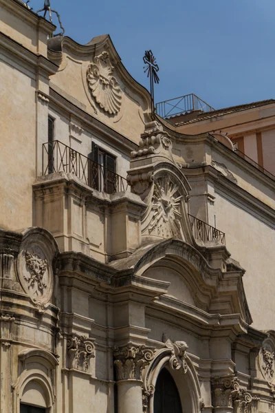 Grande igreja no centro de Roma, Itália . — Fotografia de Stock