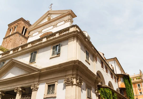 Grote kerk in het centrum van rome, Italië. — Stockfoto