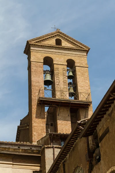 Große kirche im zentrum von rom, italien. — Stockfoto