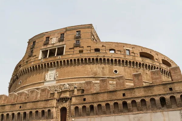 Das Mausoleum Hadrians, gewöhnlich als Castel Sant 'Angel bekannt — Stockfoto