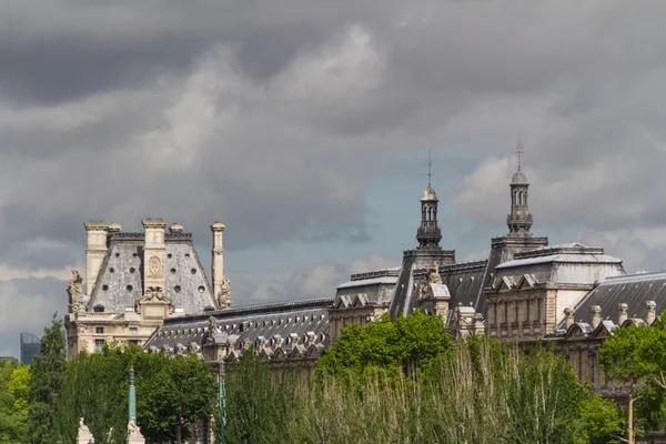 Tarihi bina Paris'te Fransa — Stok fotoğraf