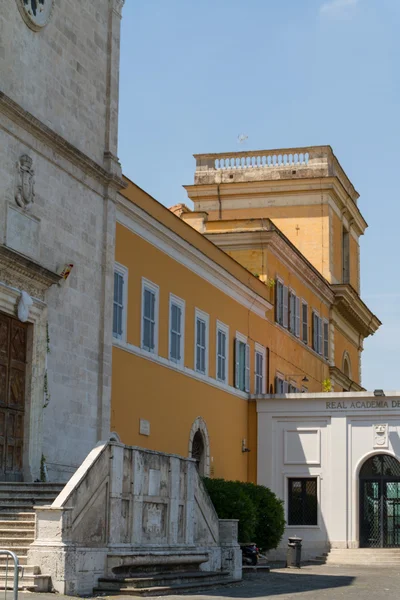 Roma, Italia. Típicos detalles arquitectónicos de la ciudad vieja — Foto de Stock