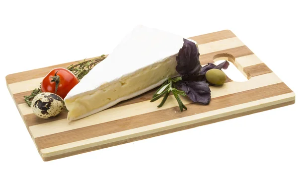 Keil des Gourmet-Brie-Käses — Stockfoto