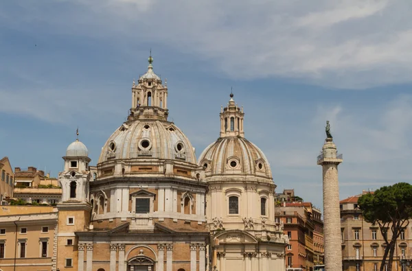 Chiesa del santissimo nome di maria al foro traiano e santa ma — Fotografia de Stock