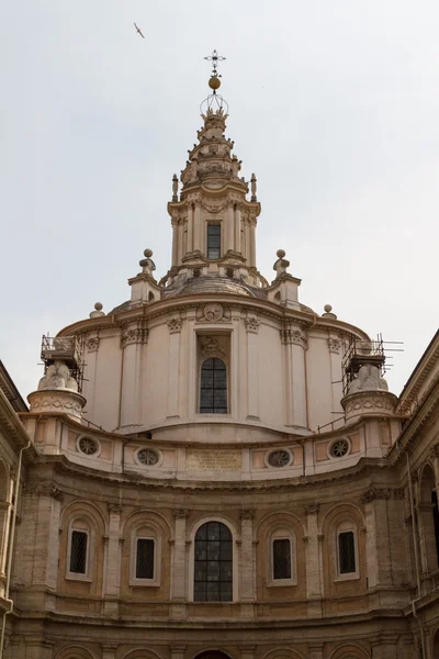 Grande igreja no centro de Roma, Itália . — Fotografia de Stock