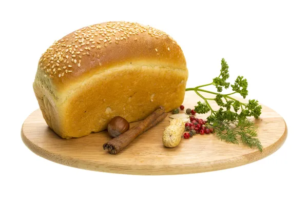 Pão com salsa e nozes — Fotografia de Stock