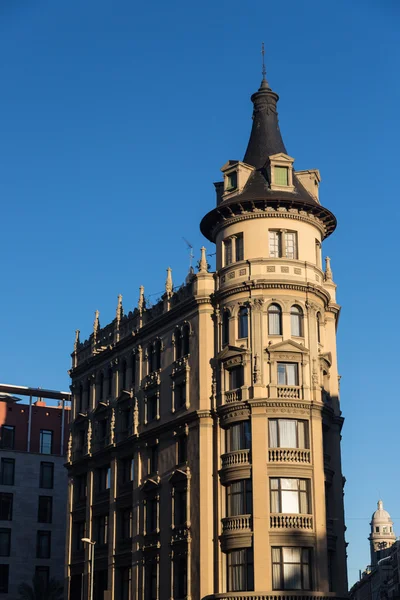 Buildings' facades of great architectural interest in the city o — Stock Photo, Image