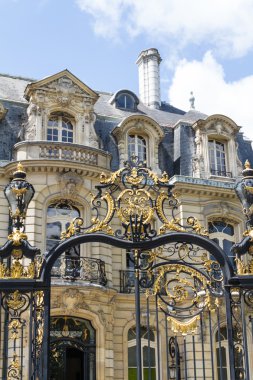 Tarihi bina Paris'te Fransa