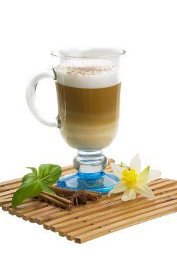 kahve geç çiçek, nane, yıldız anason ve tarçın
