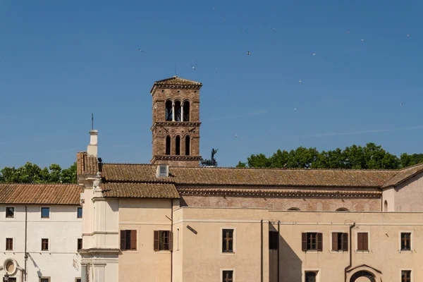 Rome, Italie. Détails architecturaux typiques de la vieille ville — Photo