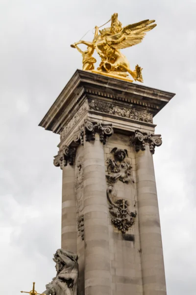 Edificio histórico en París Francia — Foto de Stock