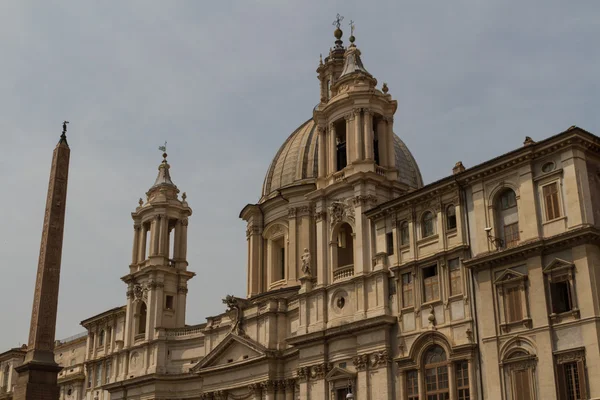 Saint Agnese Agonessa Piazza Navonassa, Roomassa, Italiassa — kuvapankkivalokuva