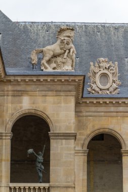 Tarihi bina Paris'te Fransa