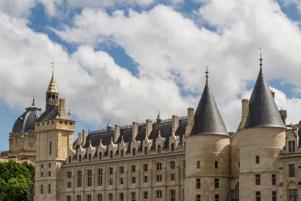 Historisk byggnad i paris Frankrike — Stockfoto