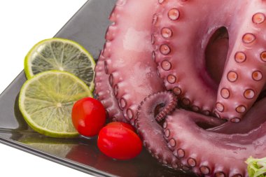 büyük haşlanmış ahtapot