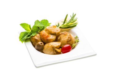kuşkonmaz, limon, nane ve biberiye ile tarak