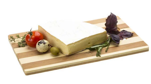 Keil des Gourmet-Brie-Käses — Stockfoto