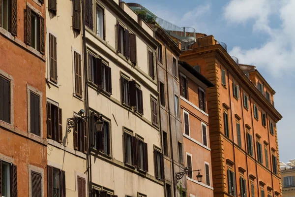 Rome, Italië. typische architectonische details van de oude stad — Stockfoto