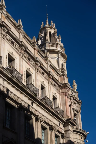 binalar cepheler mimari büyük ilgi