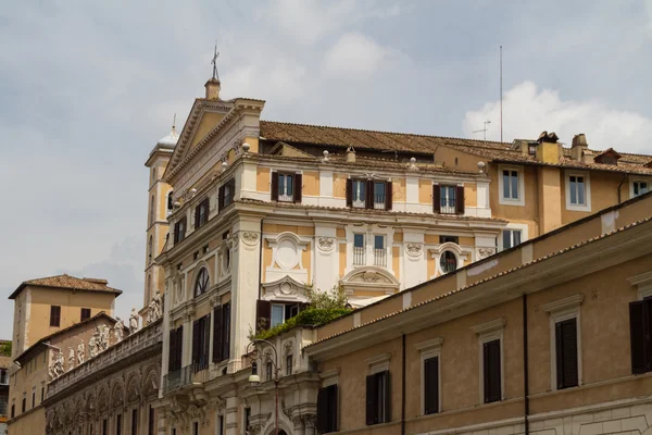 Roma, Italia. Típicos detalles arquitectónicos de la ciudad vieja — Foto de Stock