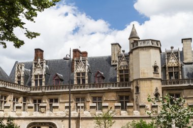 Tarihi bina Paris'te Fransa