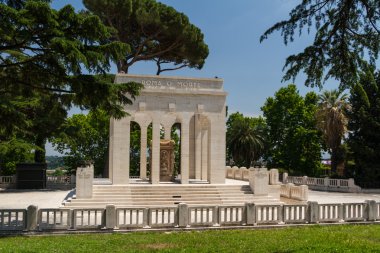 mezarda düşmüş sırasında savunma Roma, İtalya