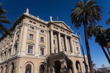 askeri hükümet binası.